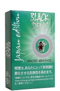 Black Devil Arctic Menthol参考包装：绿色小盒上有圆形标记，ARCTIC MENTHOL位于中央