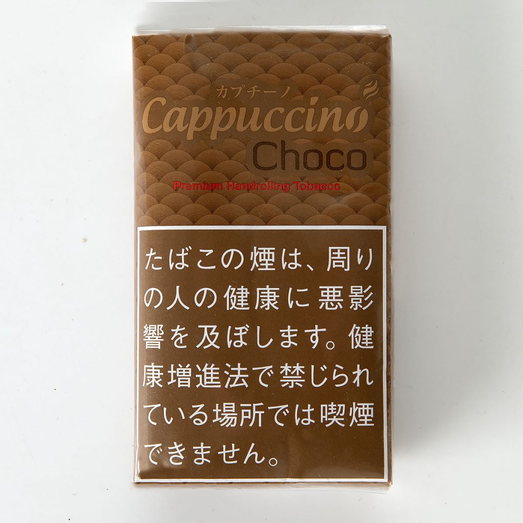 Cappuccino Choco 40g参考包装:棕色袋面铺有重复半圆纹,金色斜体Cappuccino与Choco字样分层排列